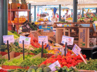 Ponte di Rialto Fruit Market, Venice