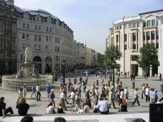 A picture of the view East of St Paul's Cathedral.