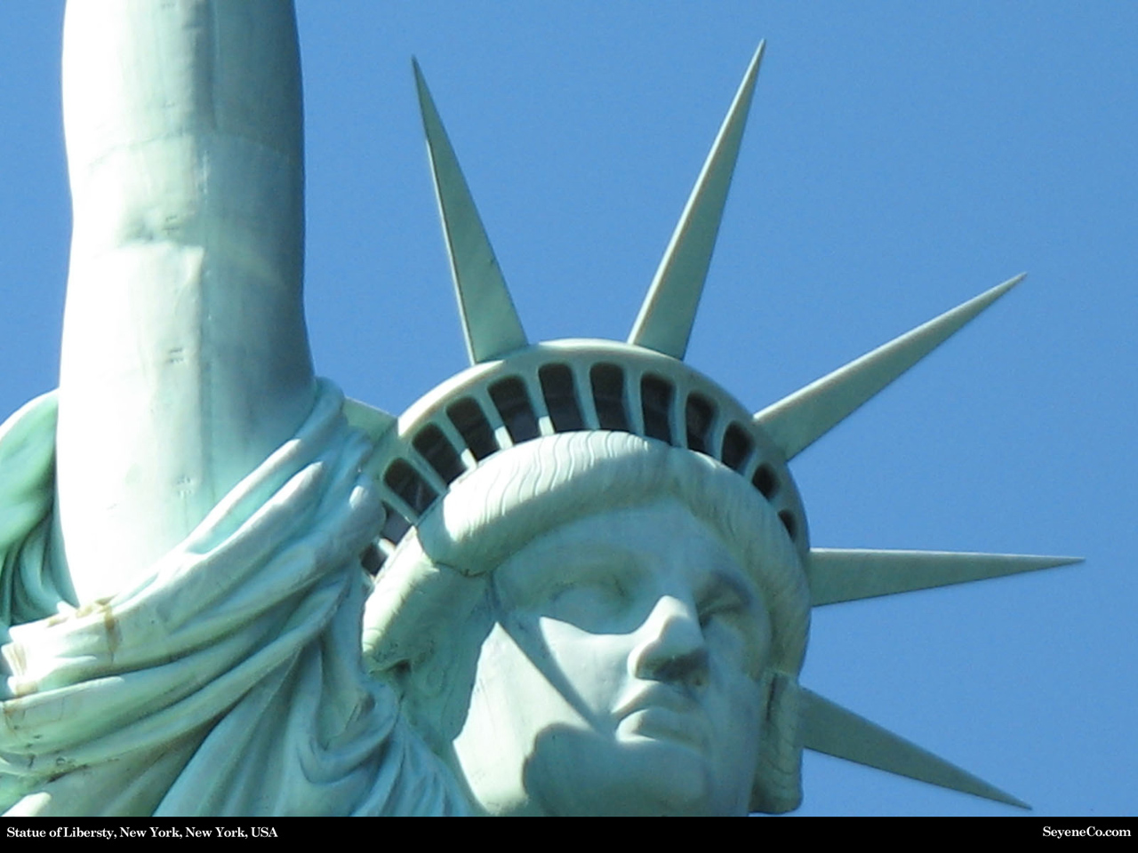 Statue of Liberty, Ellis Island, New York, New York, USA Desktop Wallpaper